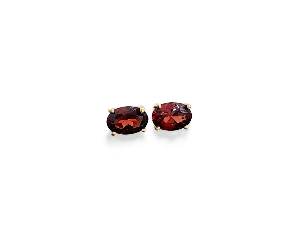 14K Yellow Gold Pyrope Garnet Earring Studs - Image 4