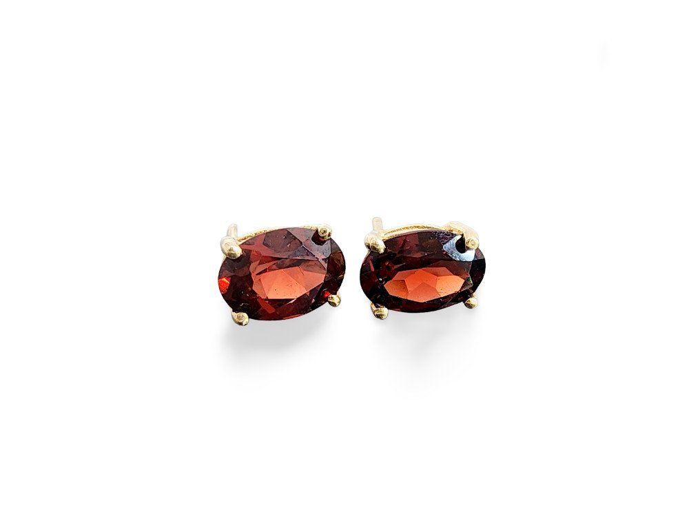 14K Yellow Gold Pyrope Garnet Earring Studs